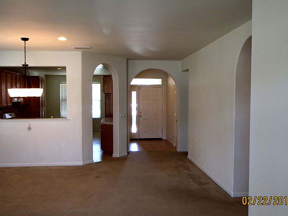 4th image of 2213 Country Oak Ln
