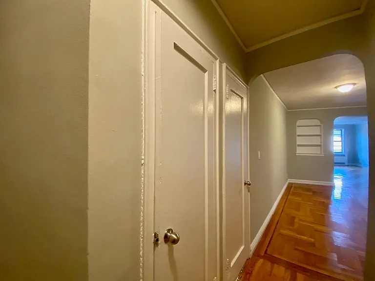 560 W 218th St #4B — Photo 3