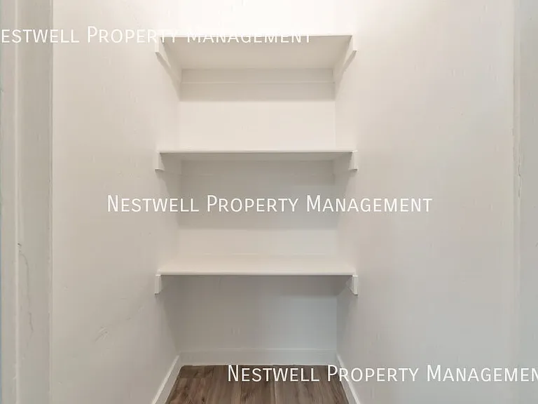 1046 W Euclid Ave — Photo 9