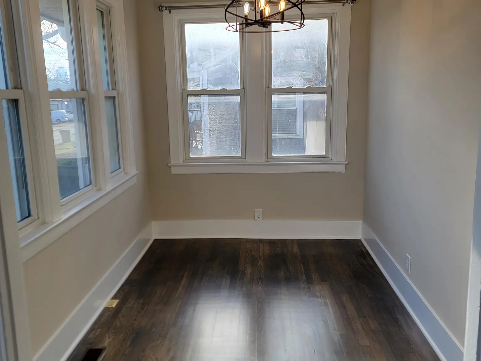 2 bed, 1271 sqft, $1,900 — Photo 3