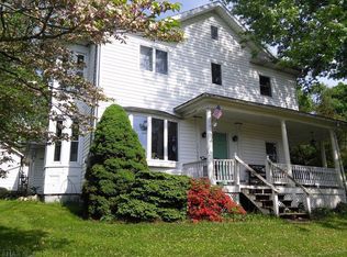 106 Leechville St, Manns Choice, PA 15550