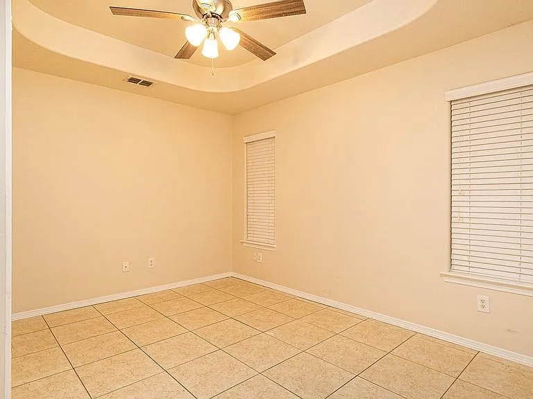 919 Hill Country Rd — Photo 13