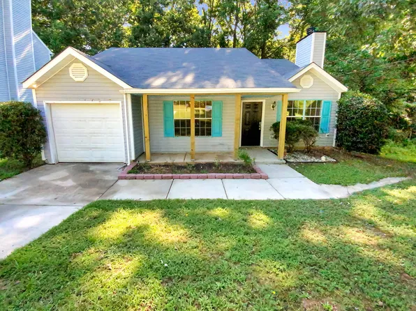 6762 Hiddenlake Dr, Rex, GA 30273