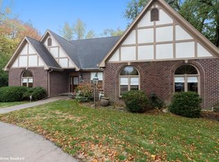 5500 Ashworth Rd, West Des Moines, IA 50266