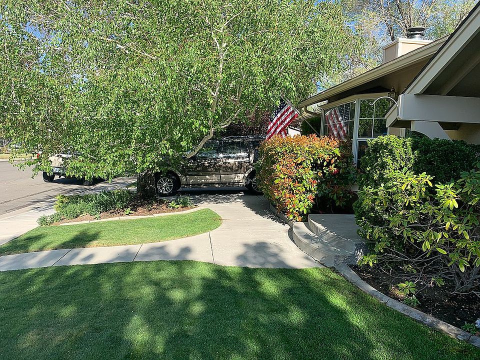 2nd image of 805 Wagner Dr