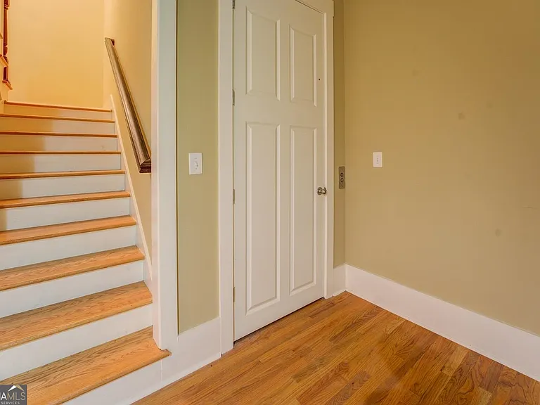 4165 Raphael St SW — Photo 24