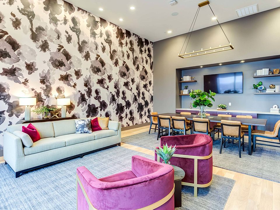 Sky Lounge 1