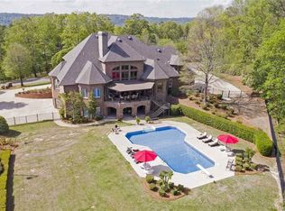 2621 Dolly Ridge Rd, Vestavia, AL 35243