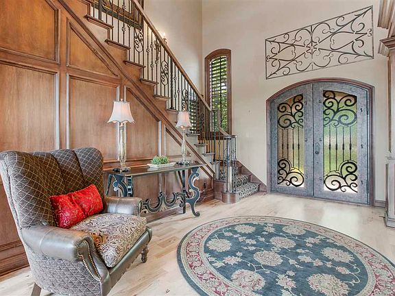 4th image of 3012 S Isabell Pointe Dr