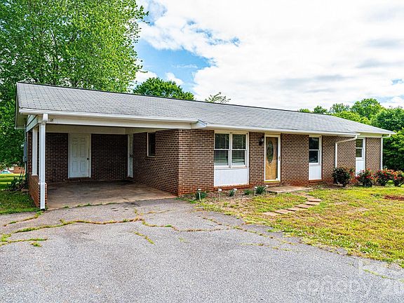 2nd image of 3886 Clay St