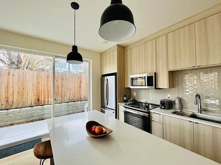 2832 SE Division St #2 — Photo 11