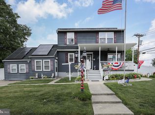 7 Gradwell Ave, Maple Shade, NJ 08052