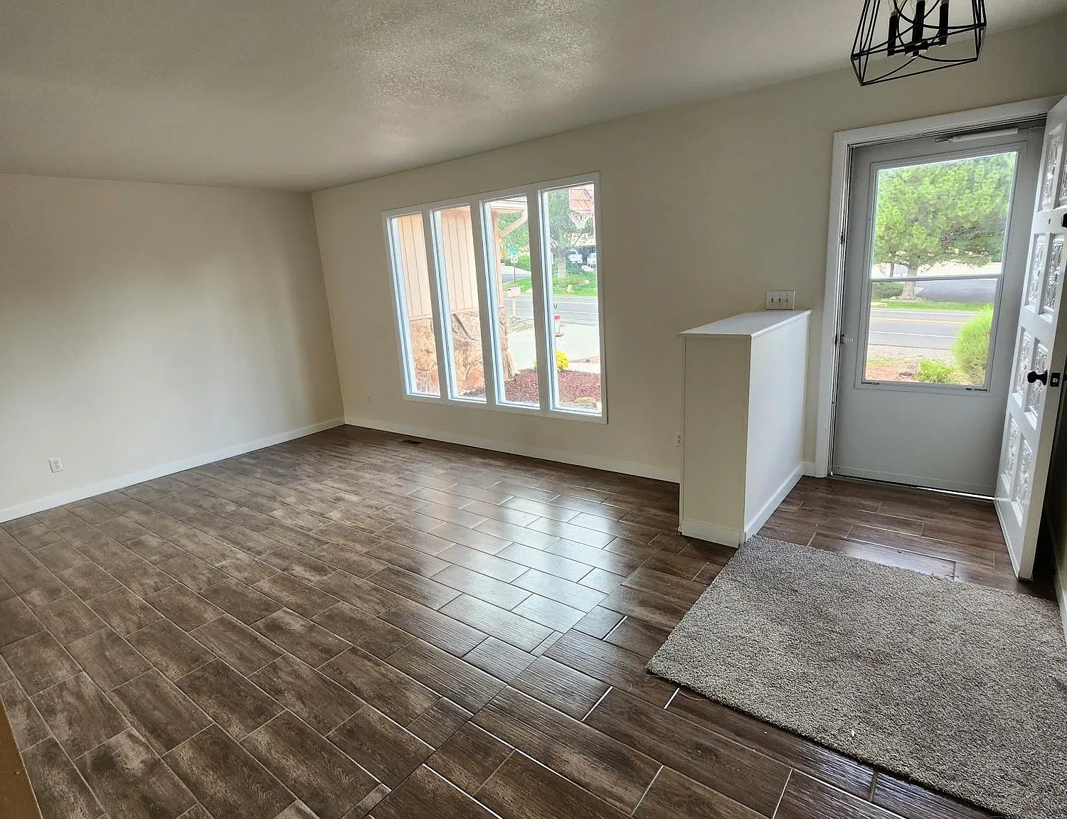 2389 Ridge Circle Drive — Photo 2