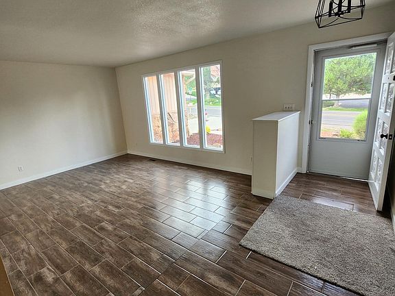 2nd image of 2389 Ridge Circle Dr