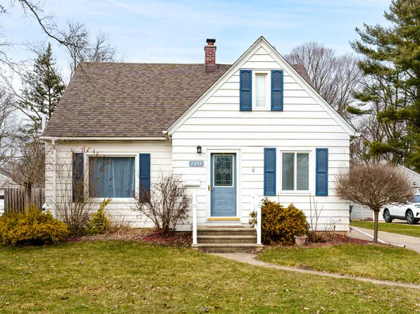 2303 Glendale Blvd, Kalamazoo, MI 49004
