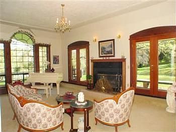 5th image of 2481 Countryside Dr