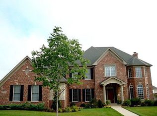 40W847 Ellis Johnson Ln, St Charles, IL 60175