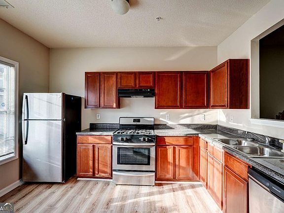 3rd image of 2837 Laurel Ridge Cir