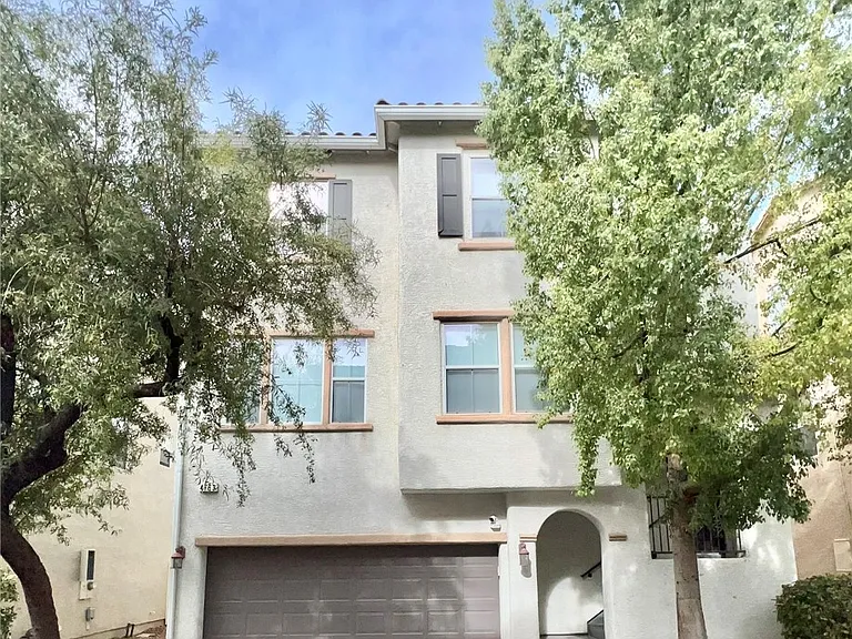 4793 Hampstead Heath Ct — Photo 2