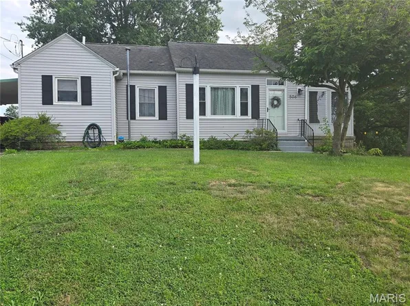 506 W Saint Louis Ave, Pinckneyville, IL 62274