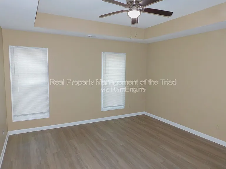 7185 Avenbury Cir — Photo 10