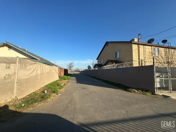 414 S Williams St, Bakersfield, CA 93307