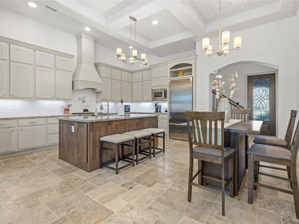 138 La Vie Dr, Montgomery, TX 77316