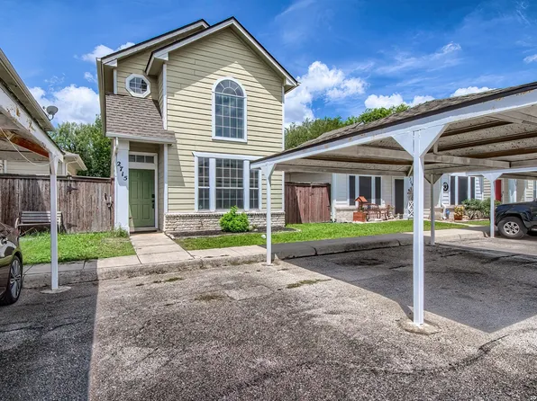 2715 CROWN HOLW, San Antonio, TX 78251