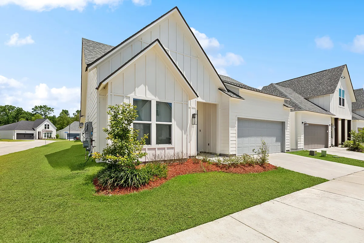 Building Photo - 1511 Bowstring Dr