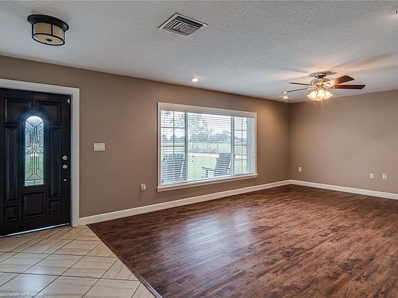 2nd image of 251 Thiseldo Ln