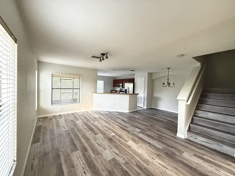 2525 Oleander Lakes Dr — Photo 11