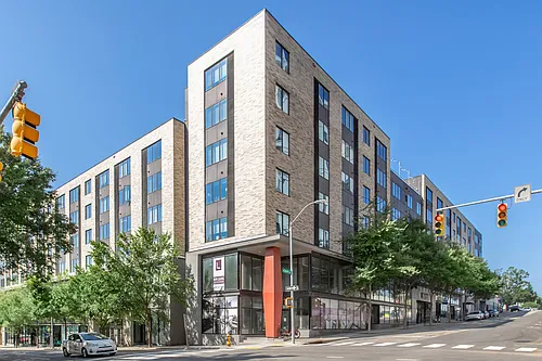 The L Apartments Photo 1