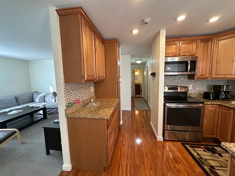 66 Girard Ave — Photo 6