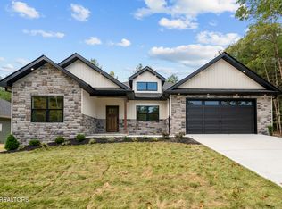 152 Natchez Cir, Fairfield Glade, TN 38558