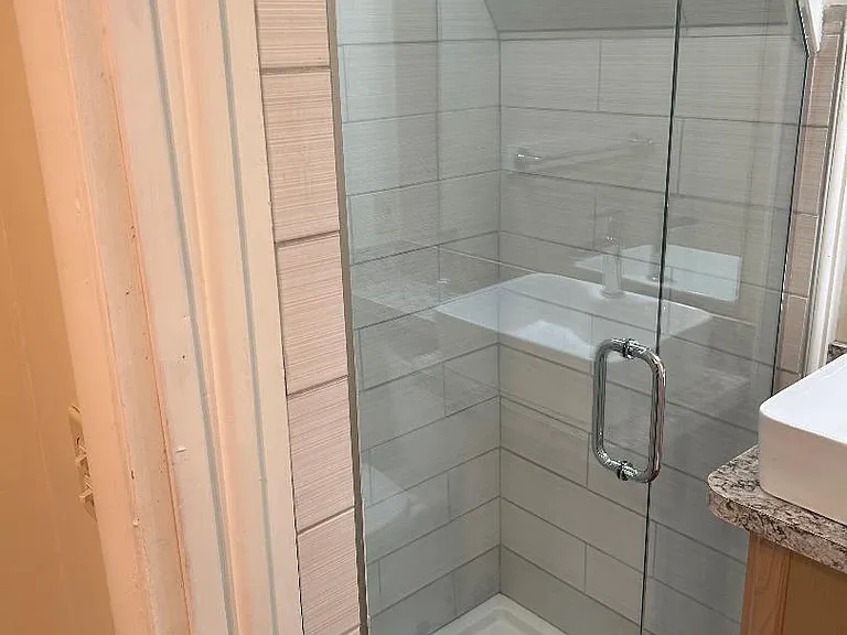 423 Crescent St NE #1 — Photo 10