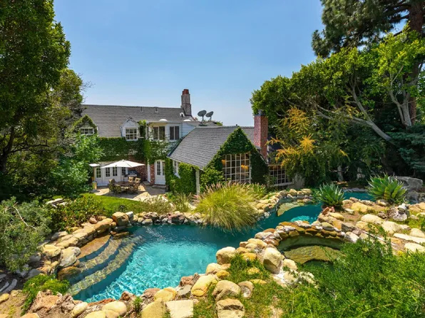 8545 Franklin Ave, Los Angeles, CA 90069