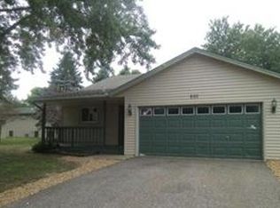 892 124th Ln NW, Coon Rapids, MN 55448