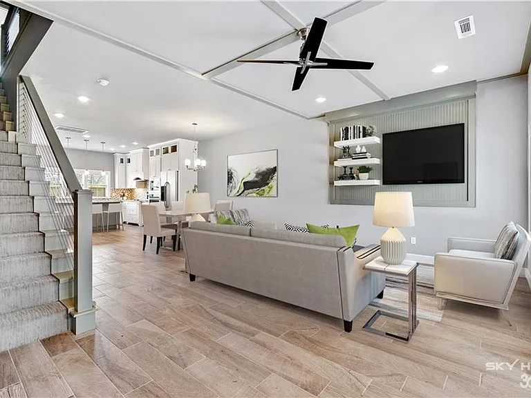 404 NW Retreat Ln — Photo 16