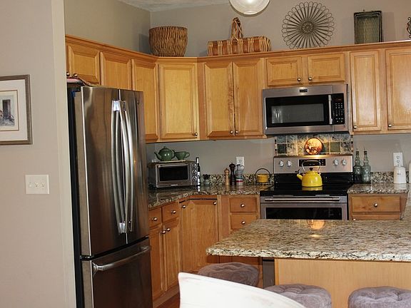 3rd image of 3 New Mill Pl #20