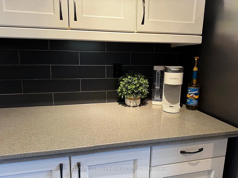 264 Oakdale Ave #309 — Photo 8