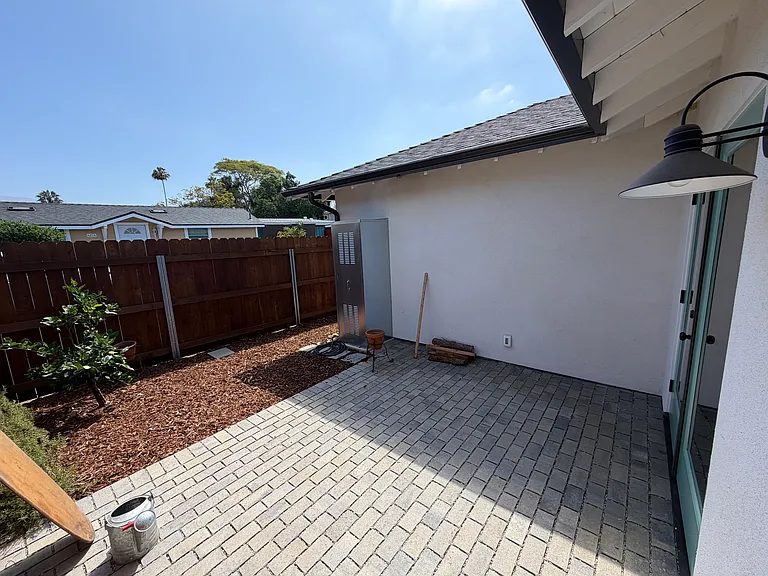 1928 San Andres St #1 — Photo 9