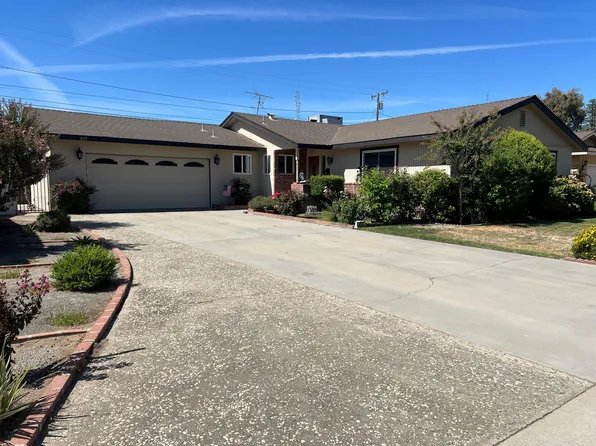 855 E Pleasant Avenue, Tulare, CA 93274
