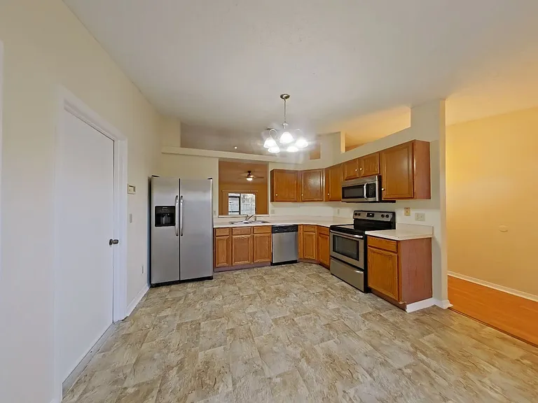 127 Titan Dr — Photo 5