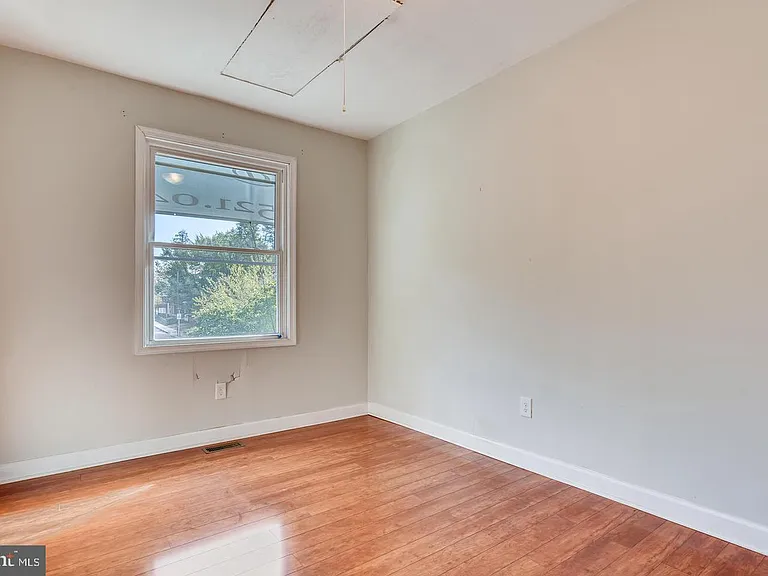 3610 Greenmount Ave — Photo 19