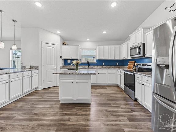 5th image of 6130 Redberry Dr