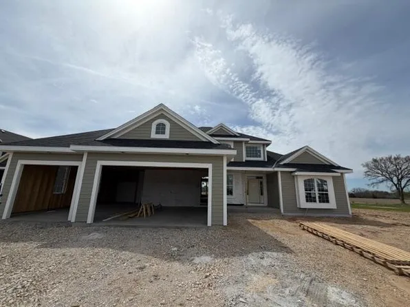611 Talbots Woods DRIVE, Dousman, WI 53118