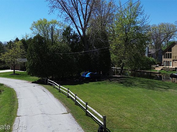 2nd image of 0 Clinton Dr