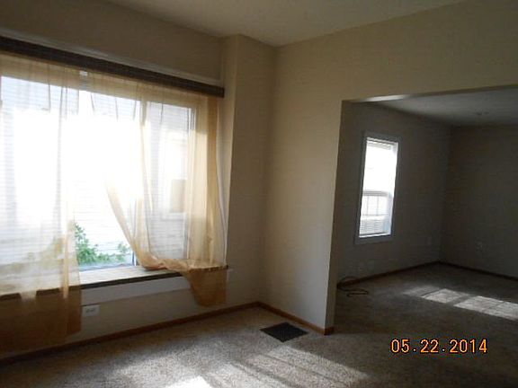 3rd image of 491 Wilson Ave