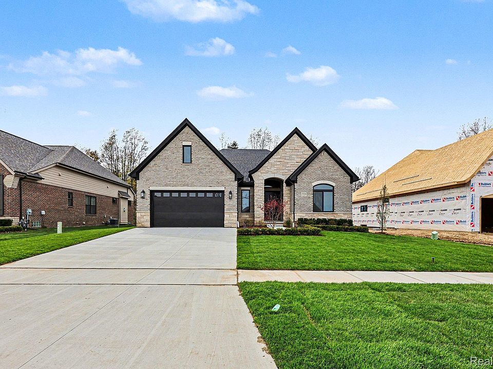 1st image of 57135 Meadowridge Dr