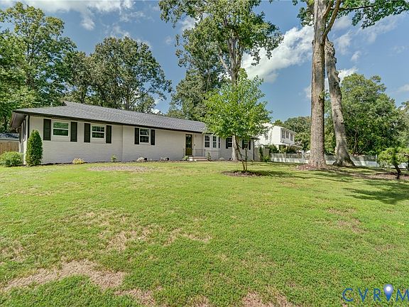 2nd image of 1950 Woodmont Dr